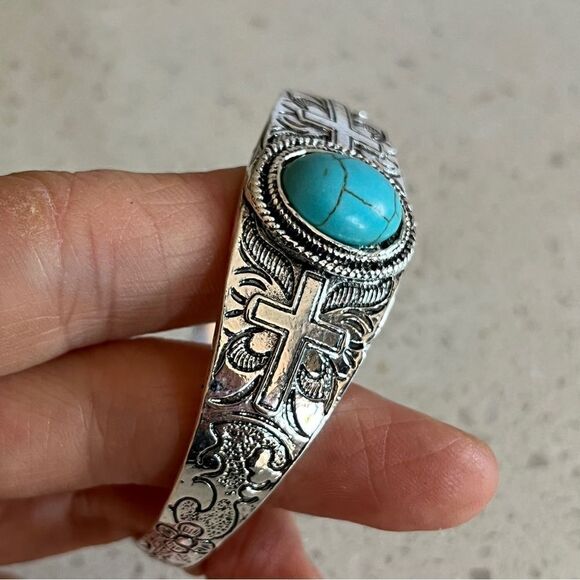 Bohemian Vintage Style Cross Shaped Adjustable Bangle With Fake Turquoise - Picture 7 of 11